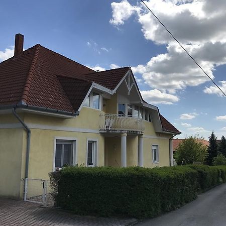 Esther Apartman Gyenesdiás Exterior foto